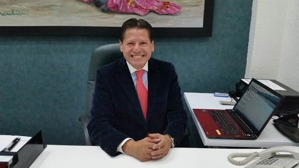 Doctor Carlos Barrera Sanvicente